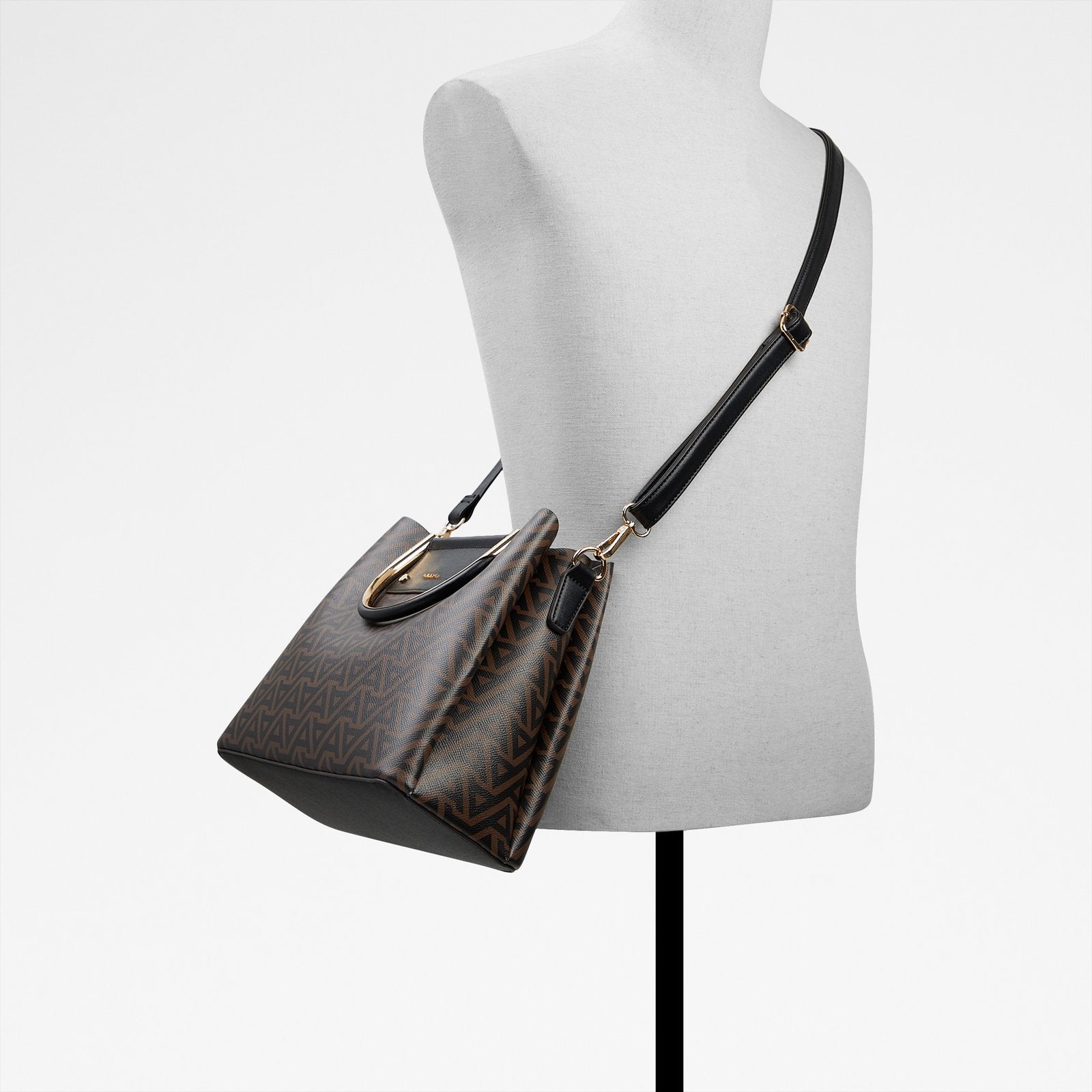 Sloana / Satchel