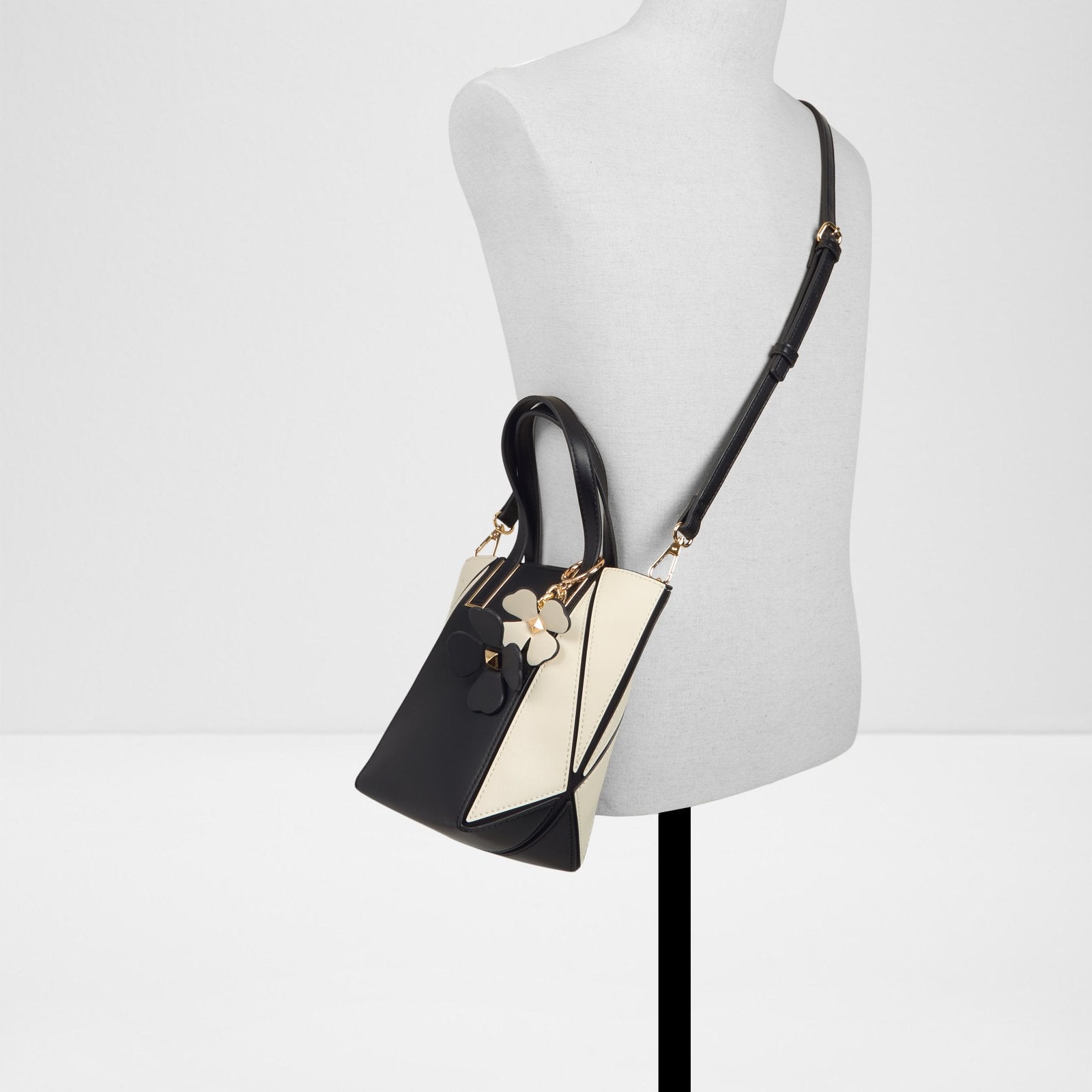 Smallprismatote / Satchel