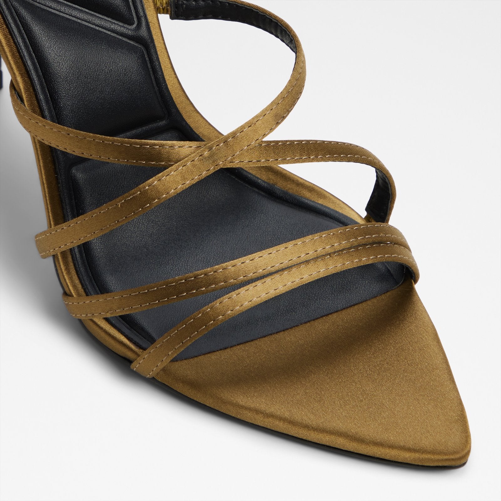 Solania / Heeled Sandals