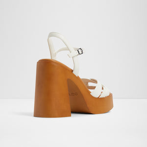 Solenia / Heeled Sandals