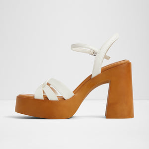 Solenia / Heeled Sandals