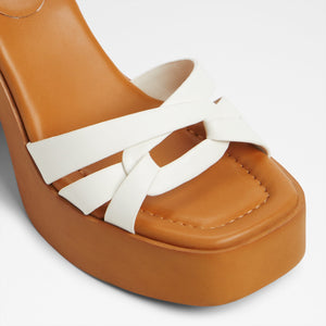 Solenia / Heeled Sandals