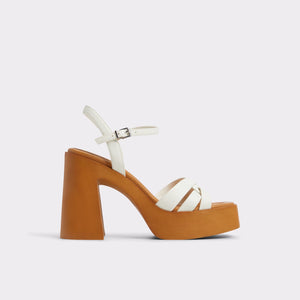 Solenia / Heeled Sandals