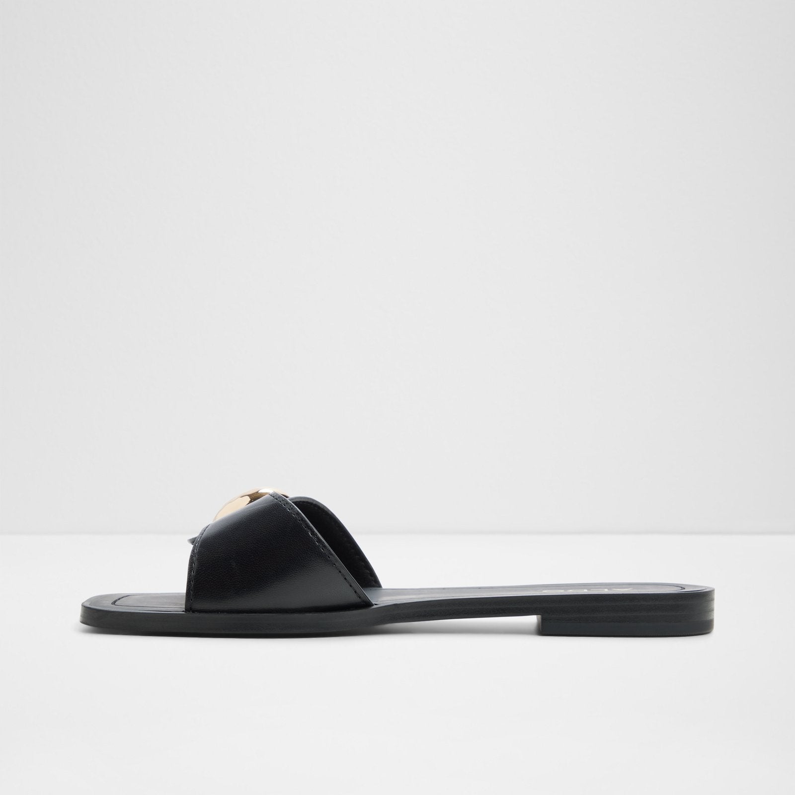 Somer / Flat Sandals