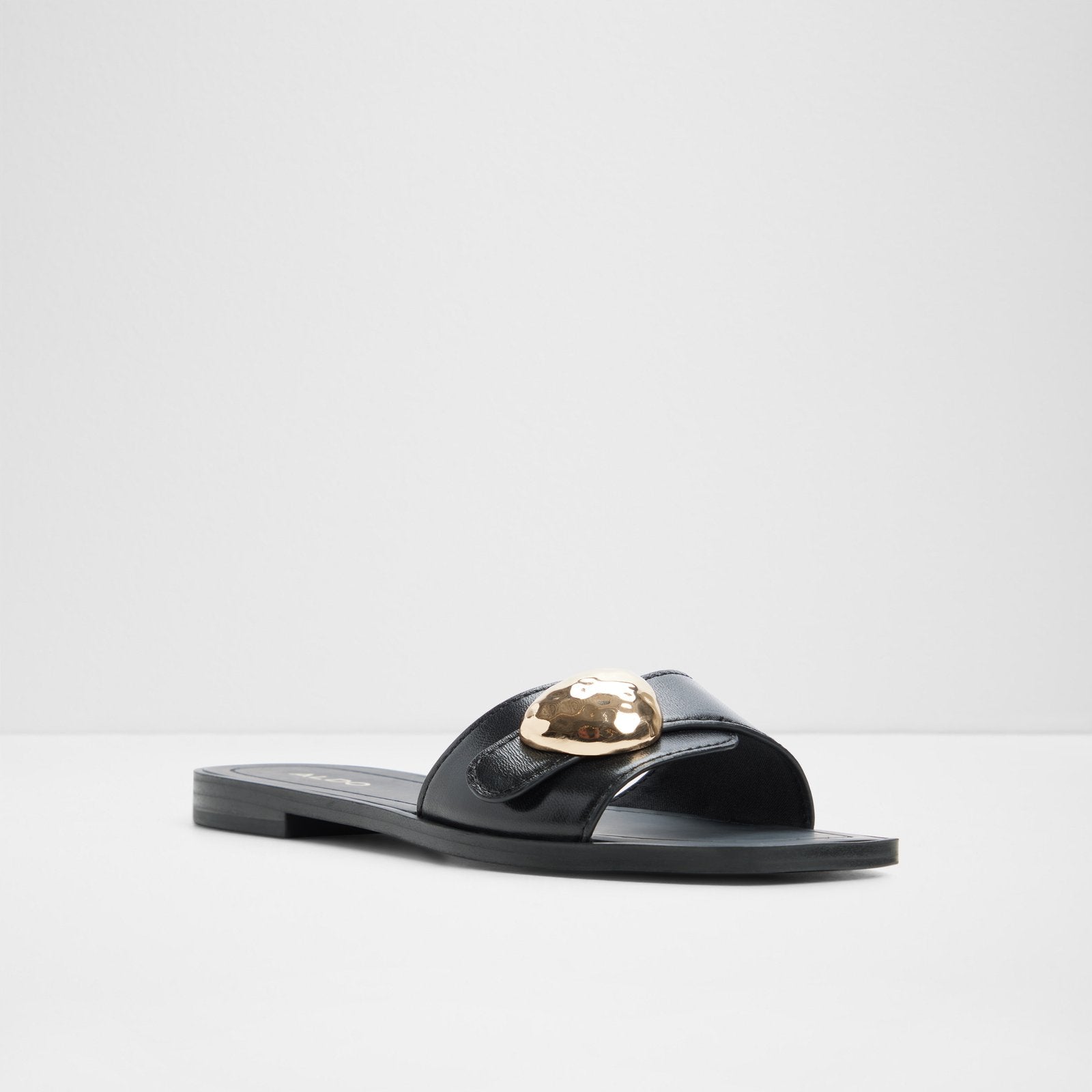 Somer / Flat Sandals