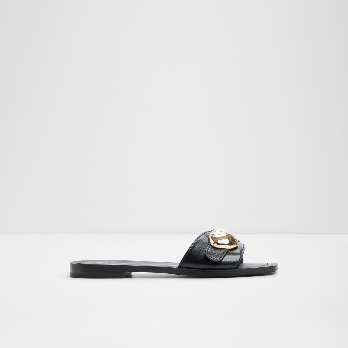 Somer / Flat Sandals
