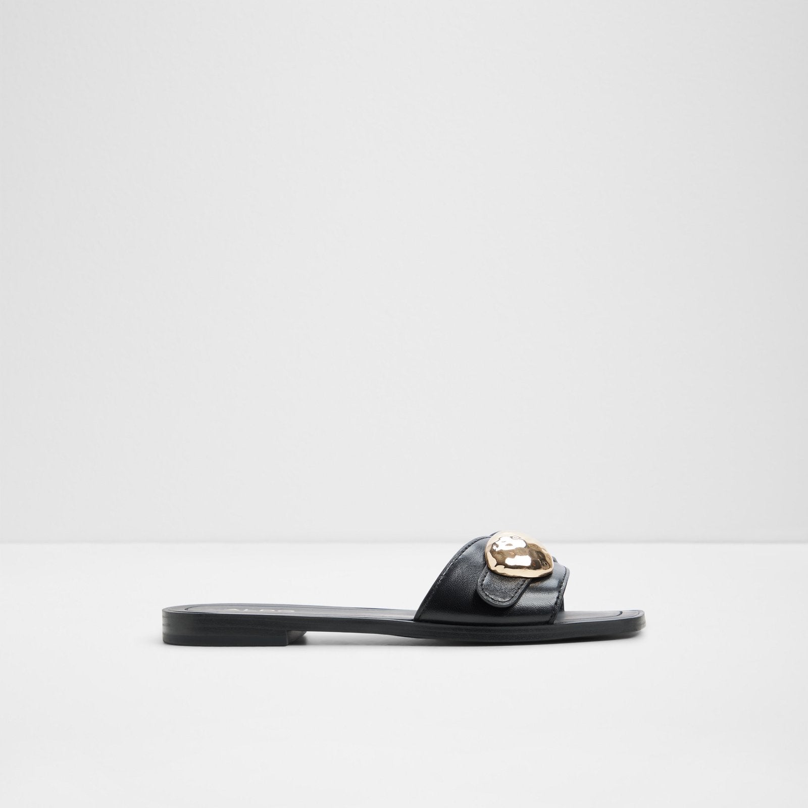 Somer / Flat Sandals