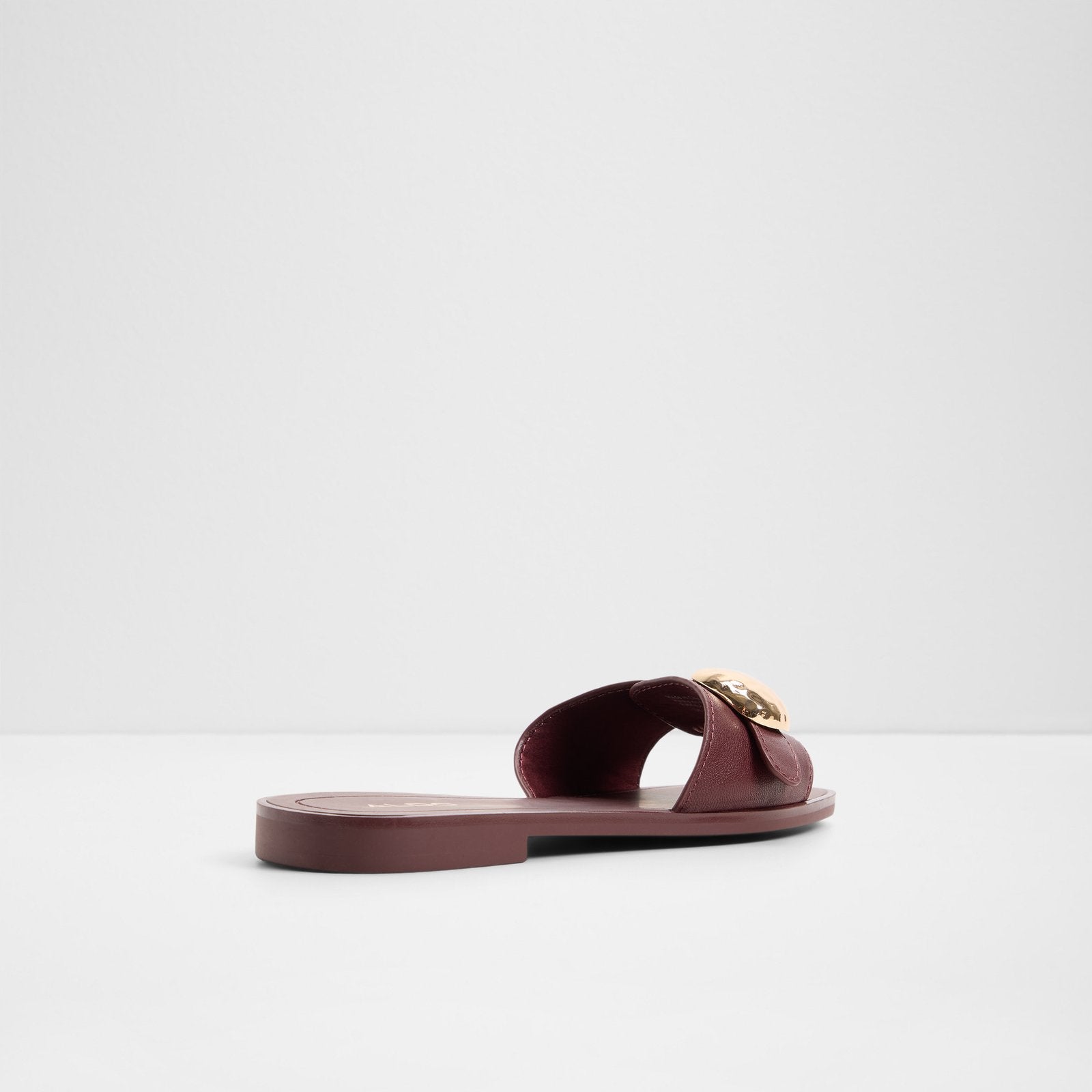 Somer / Flat Sandals