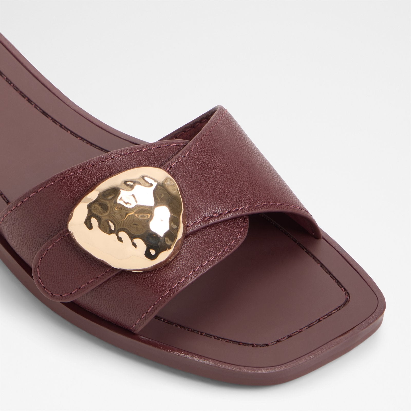Somer / Flat Sandals