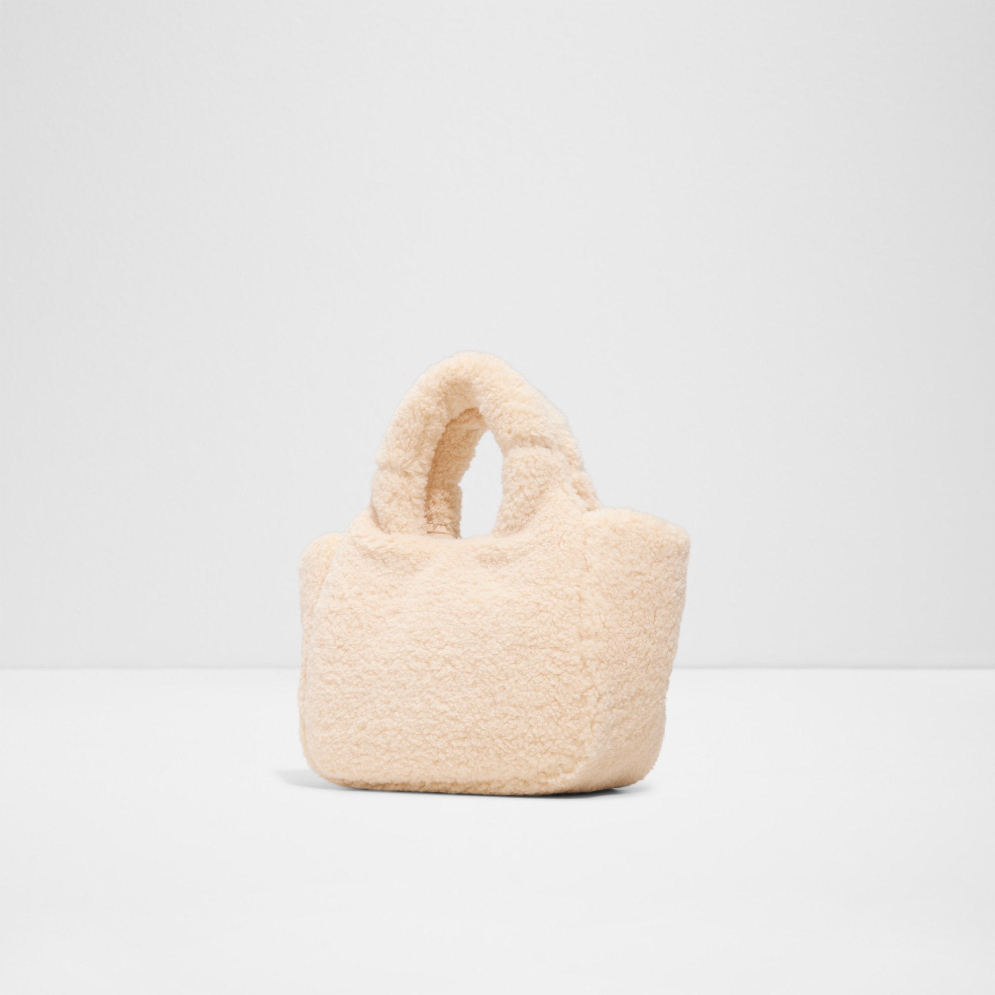 Ssoftsherpaa / Satchel