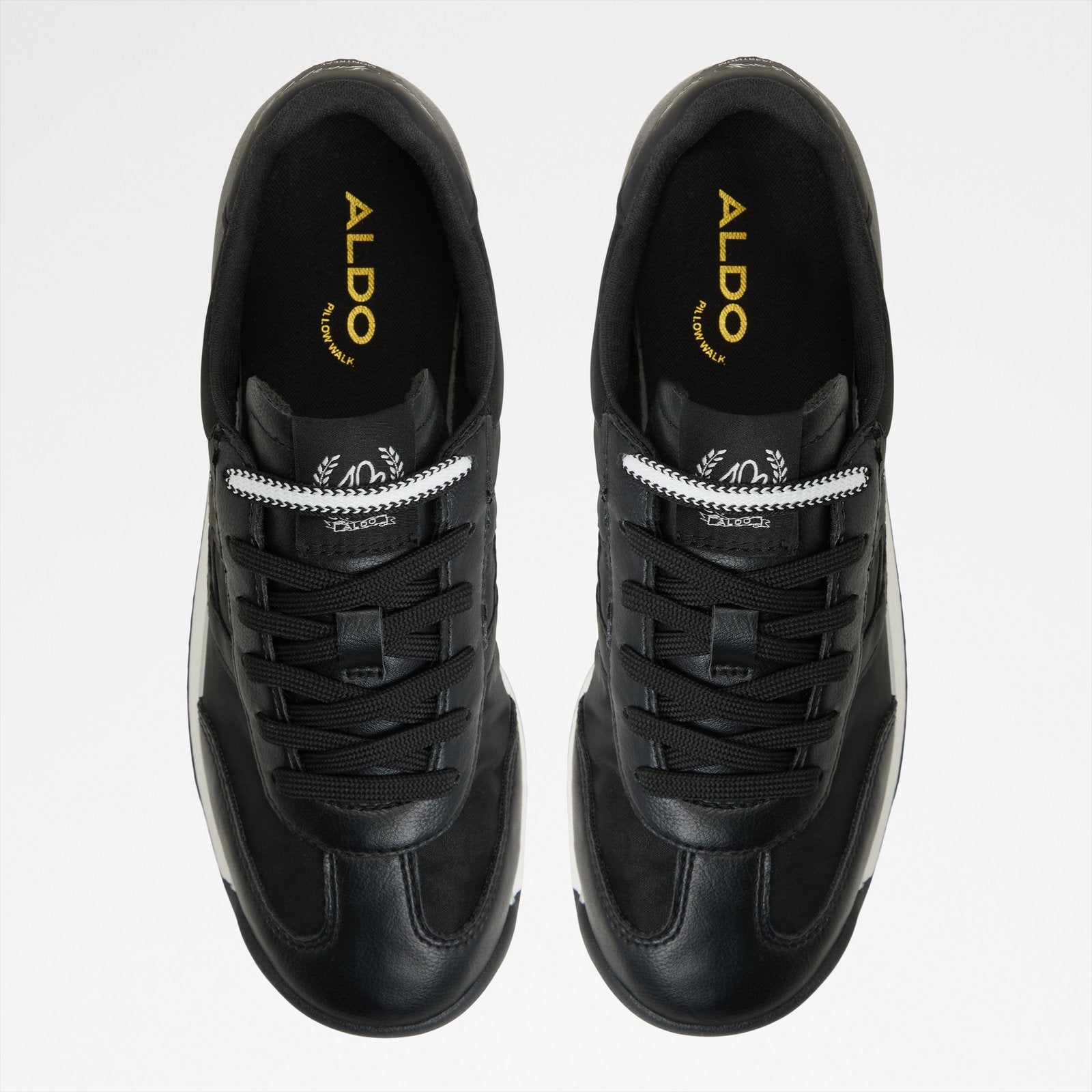 Stepcount / Sneakers