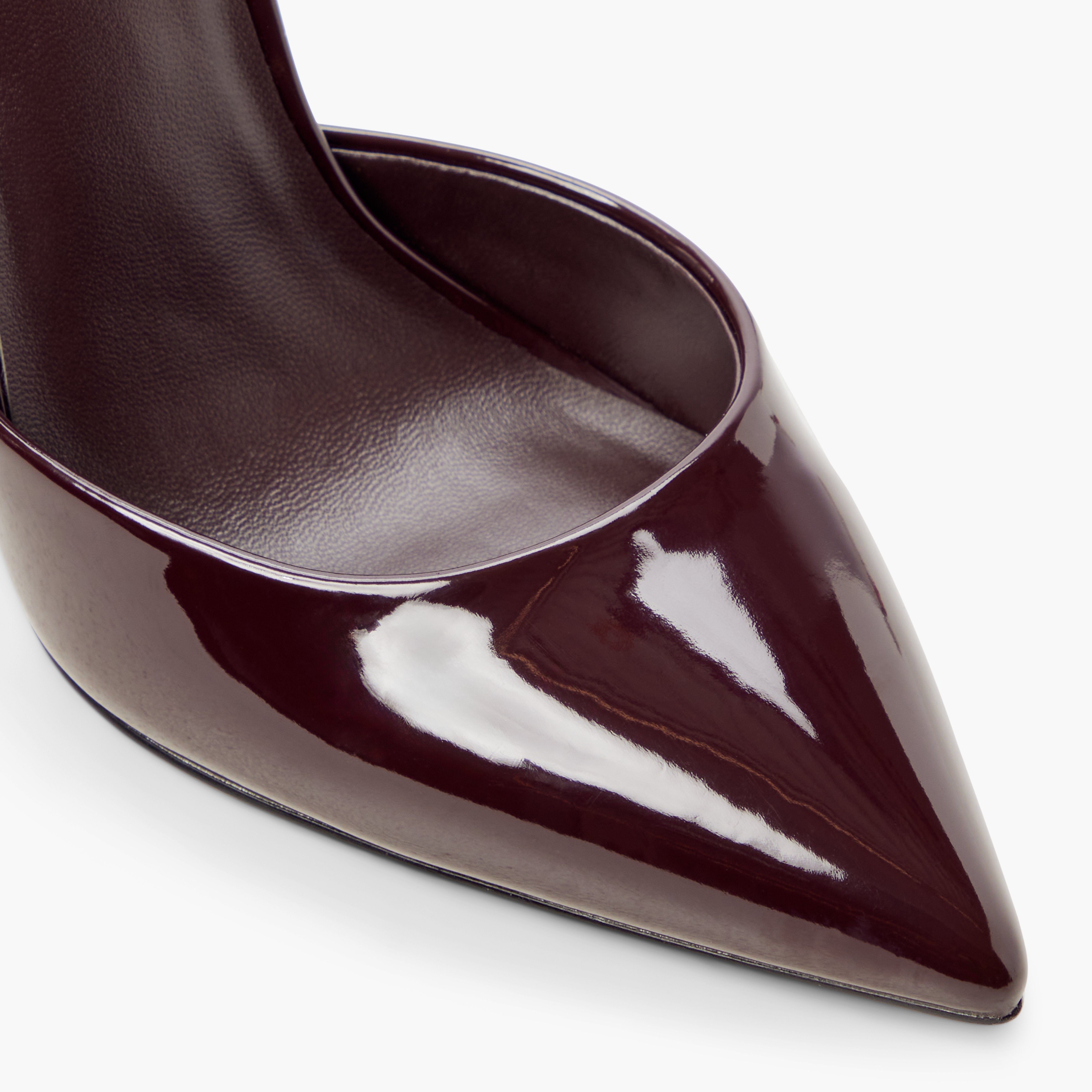 Surii \ Heeled Shoes