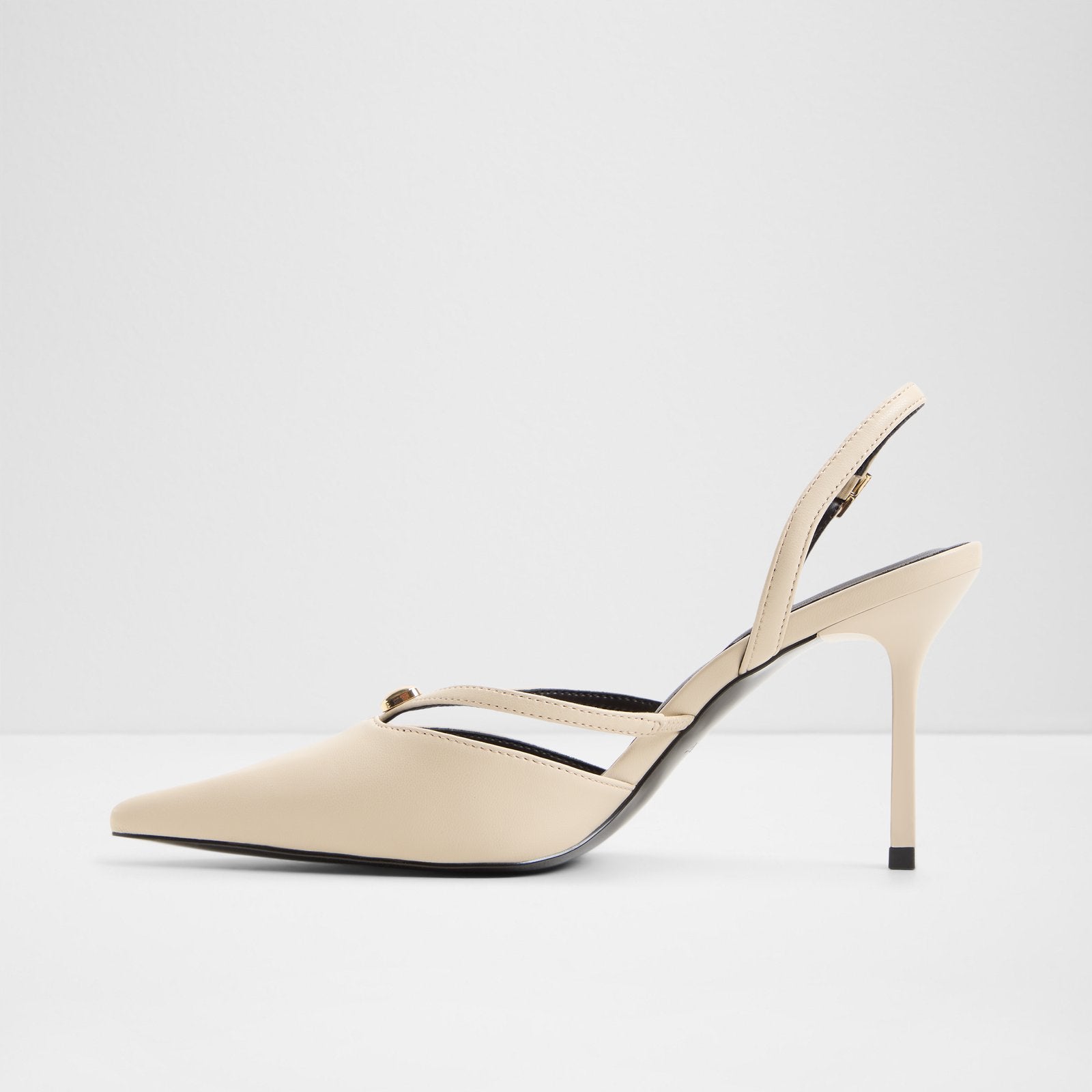Swanky / أحذية بكعب