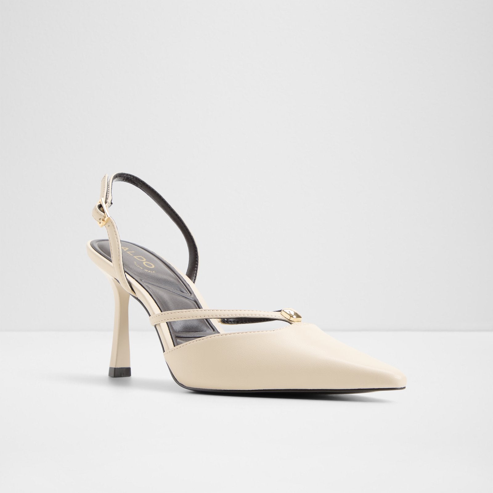 Swanky / أحذية بكعب