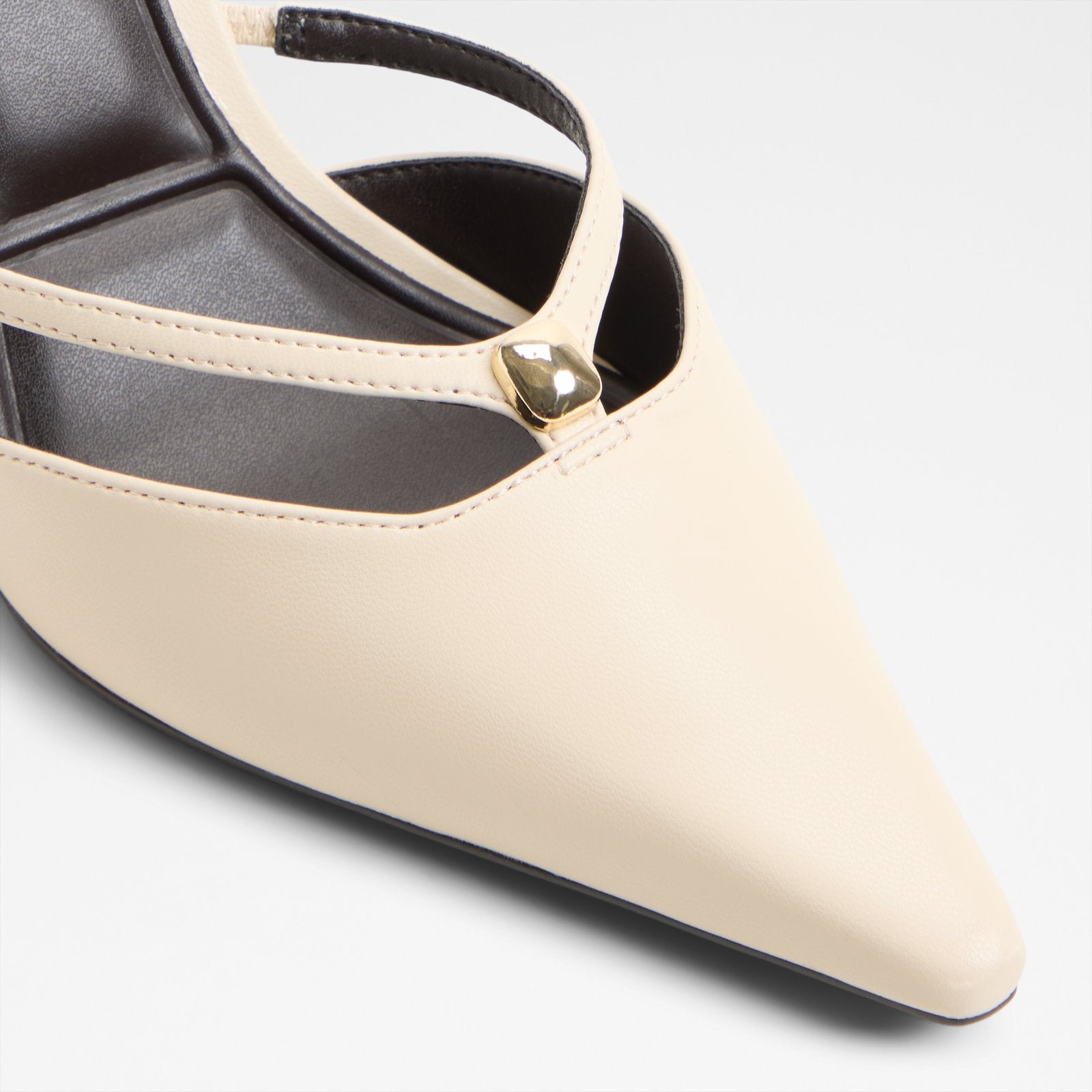 Swanky / أحذية بكعب