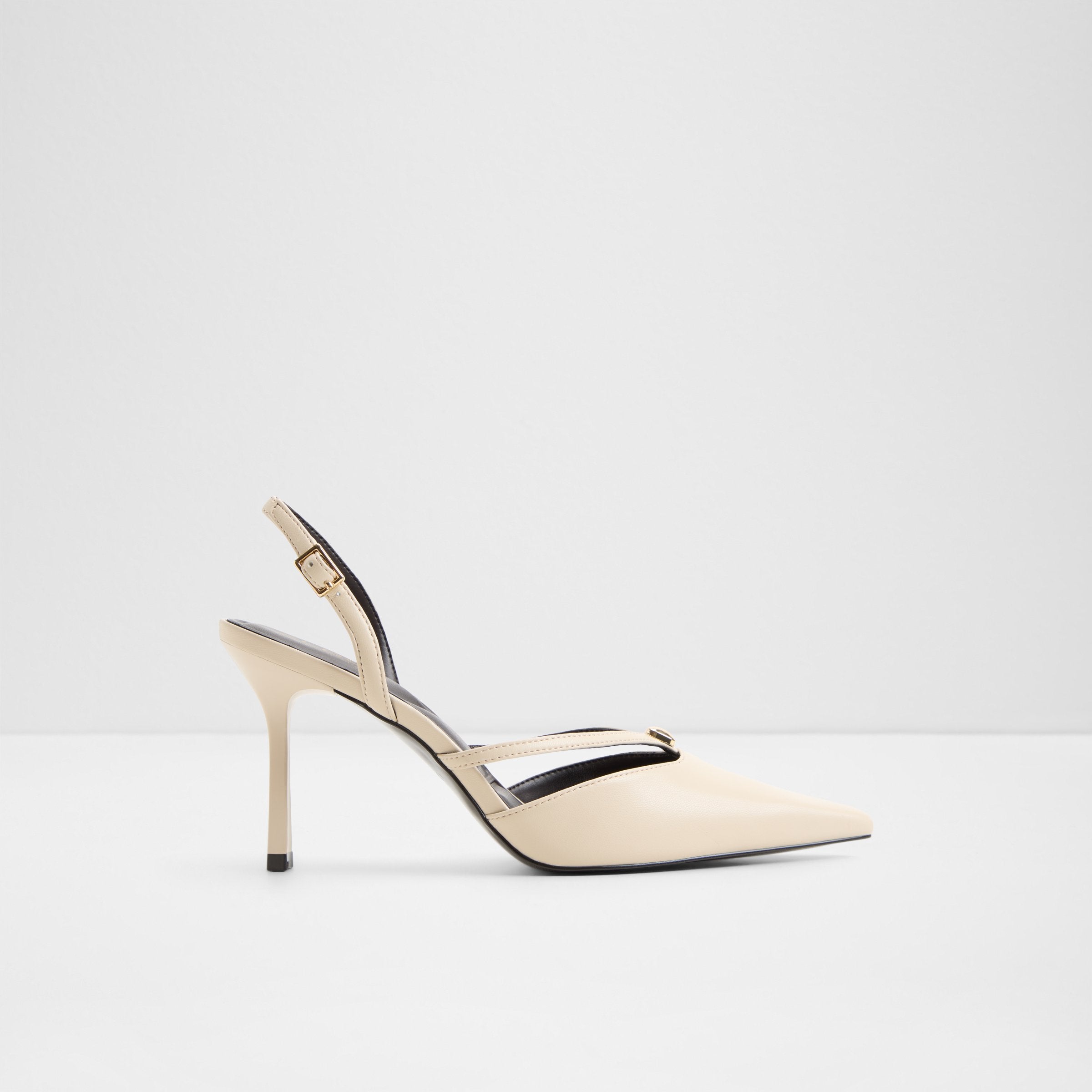 Swanky / أحذية بكعب