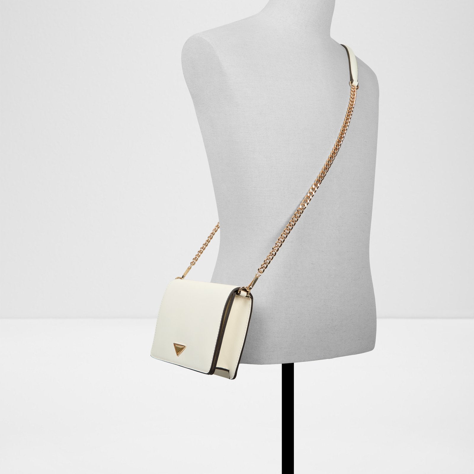 Talaegyn / Cross Body