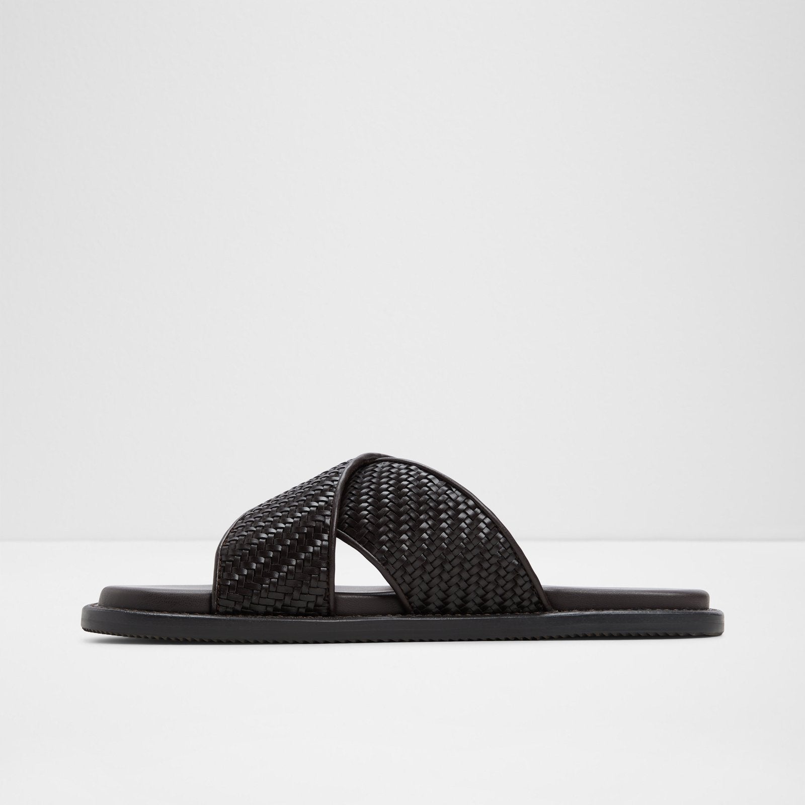 Tarik / Flat Sandals
