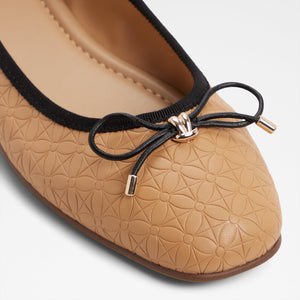 Taylynn / Ballerinas & Mary Janes