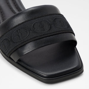 Tendre-In / Flat Sandals