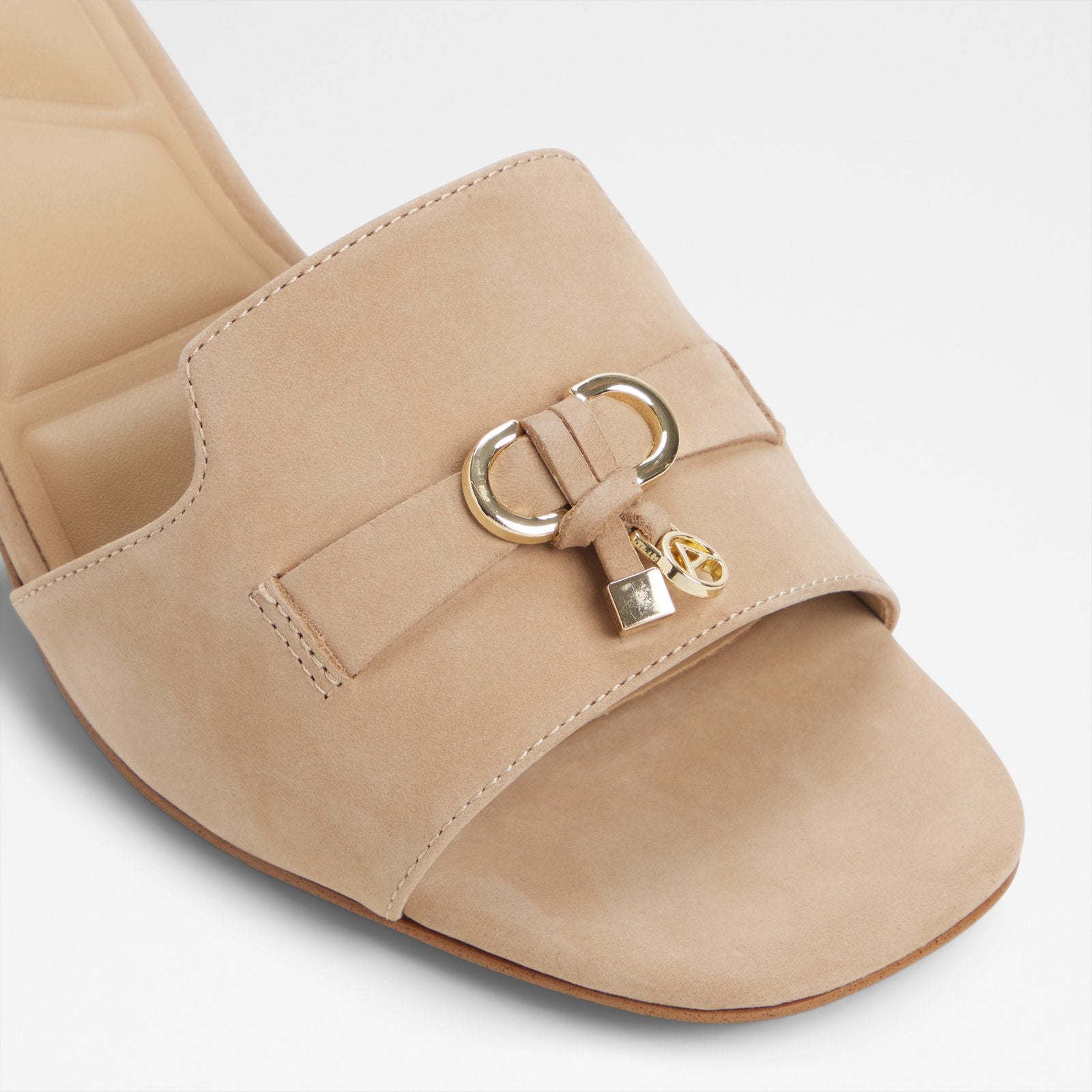 Tessina / Heeled Sandals