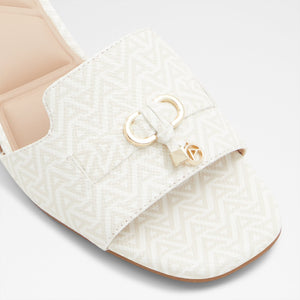 Tessina / Heeled Sandals