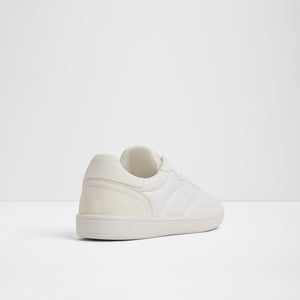 Thepitch / Sneakers
