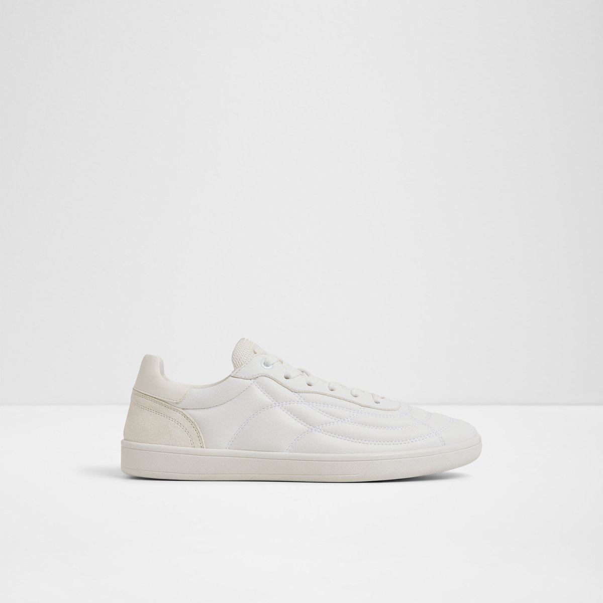 Thepitch / Sneakers