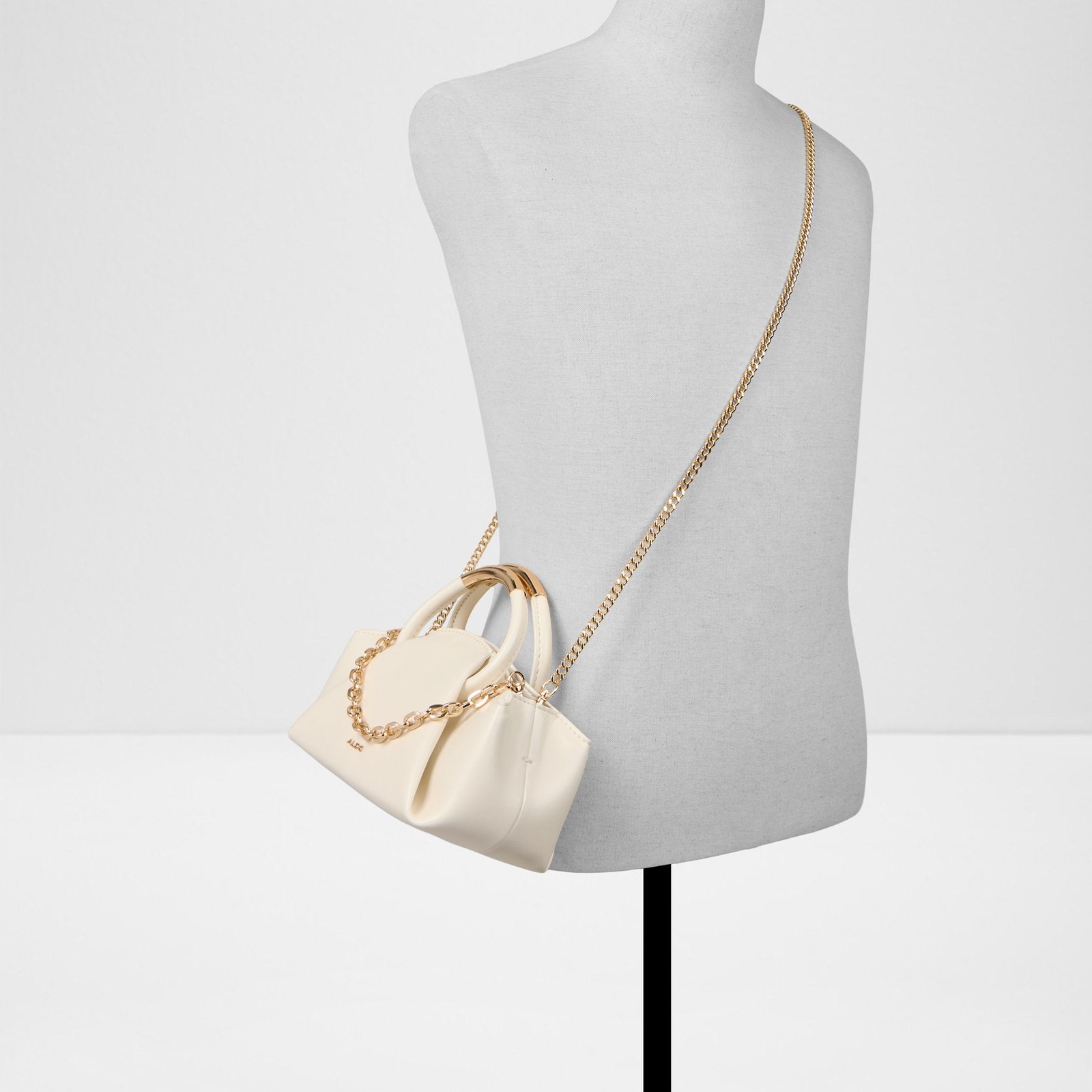 Therria / Top Handle