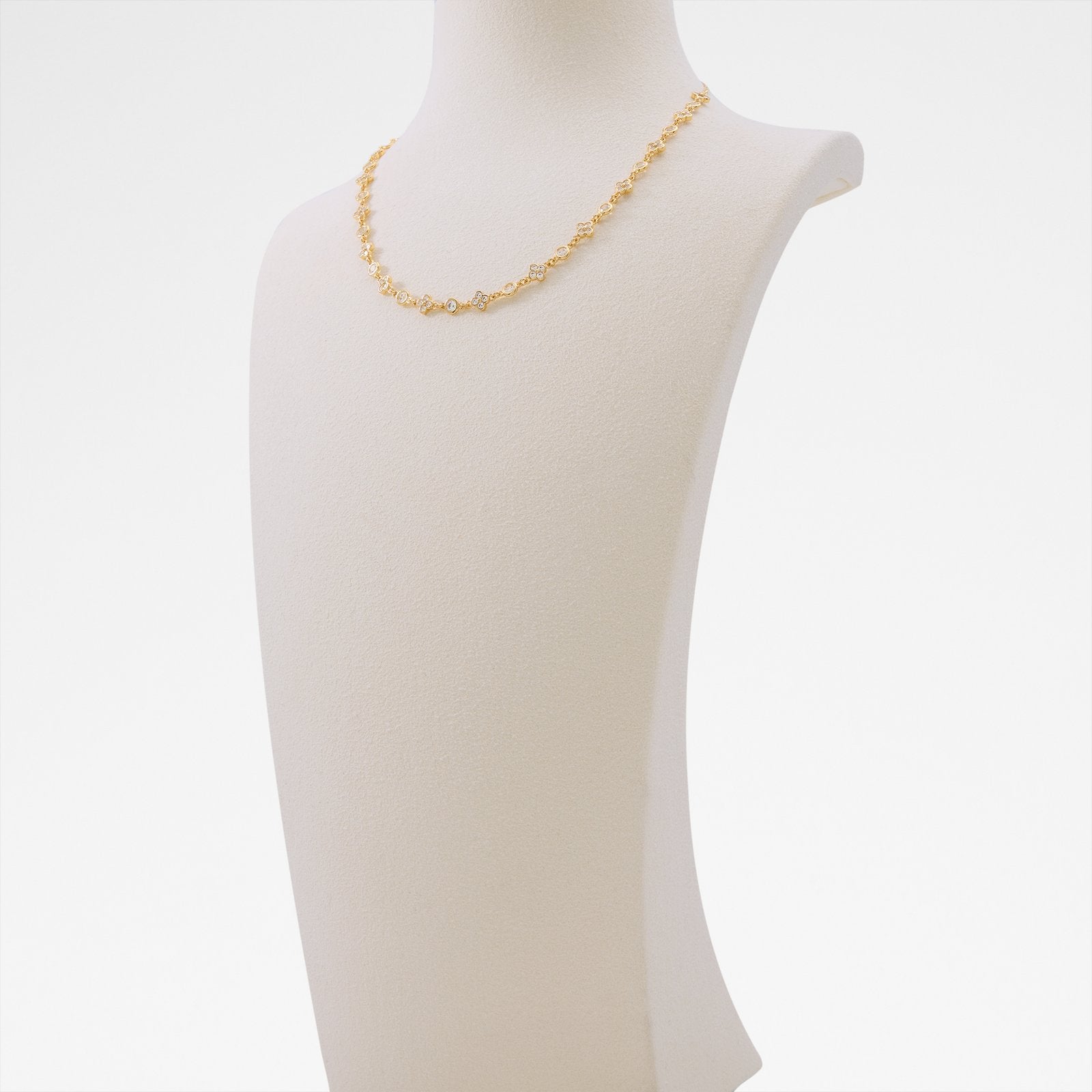 Thillie / Necklaces