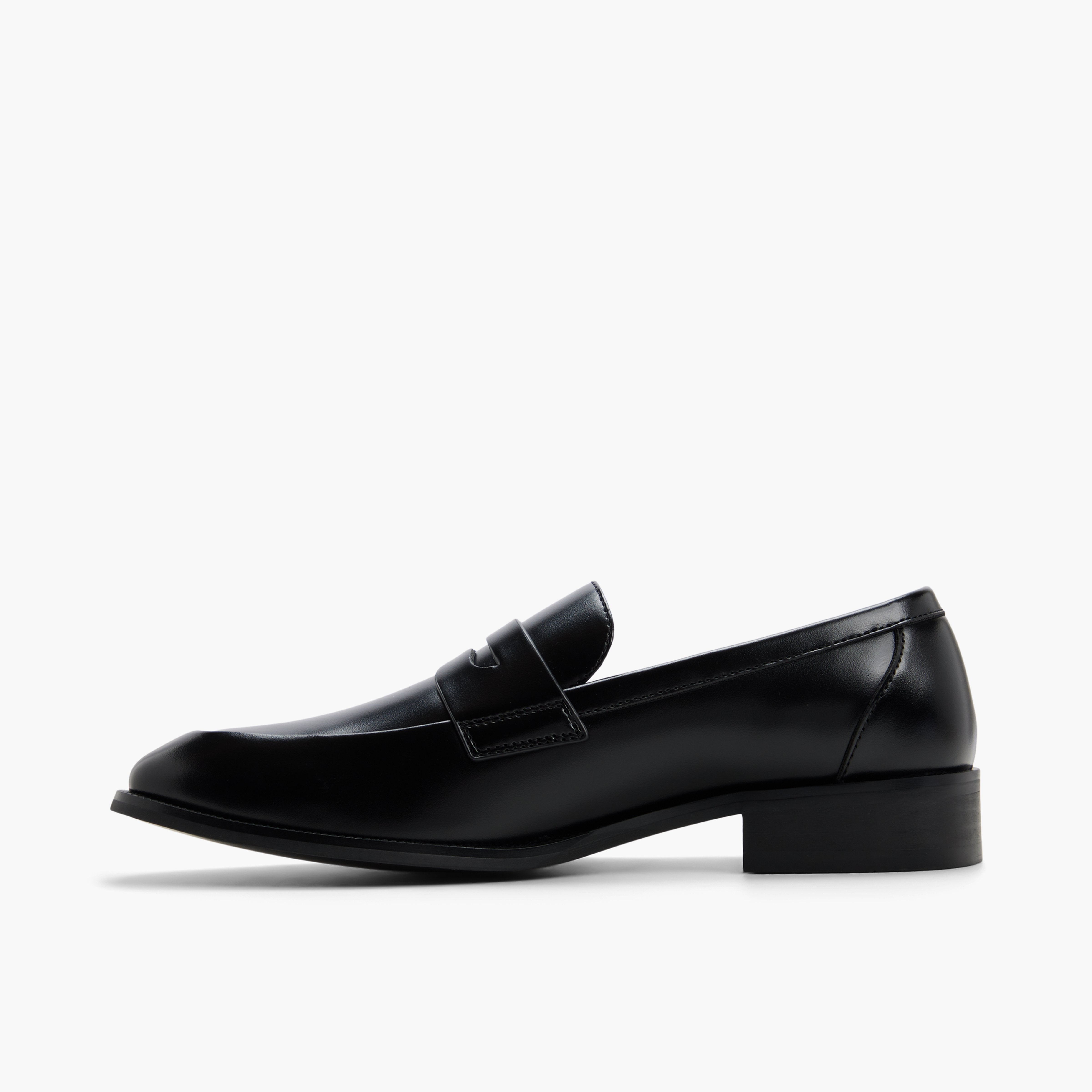 Thorpe \ Loafers