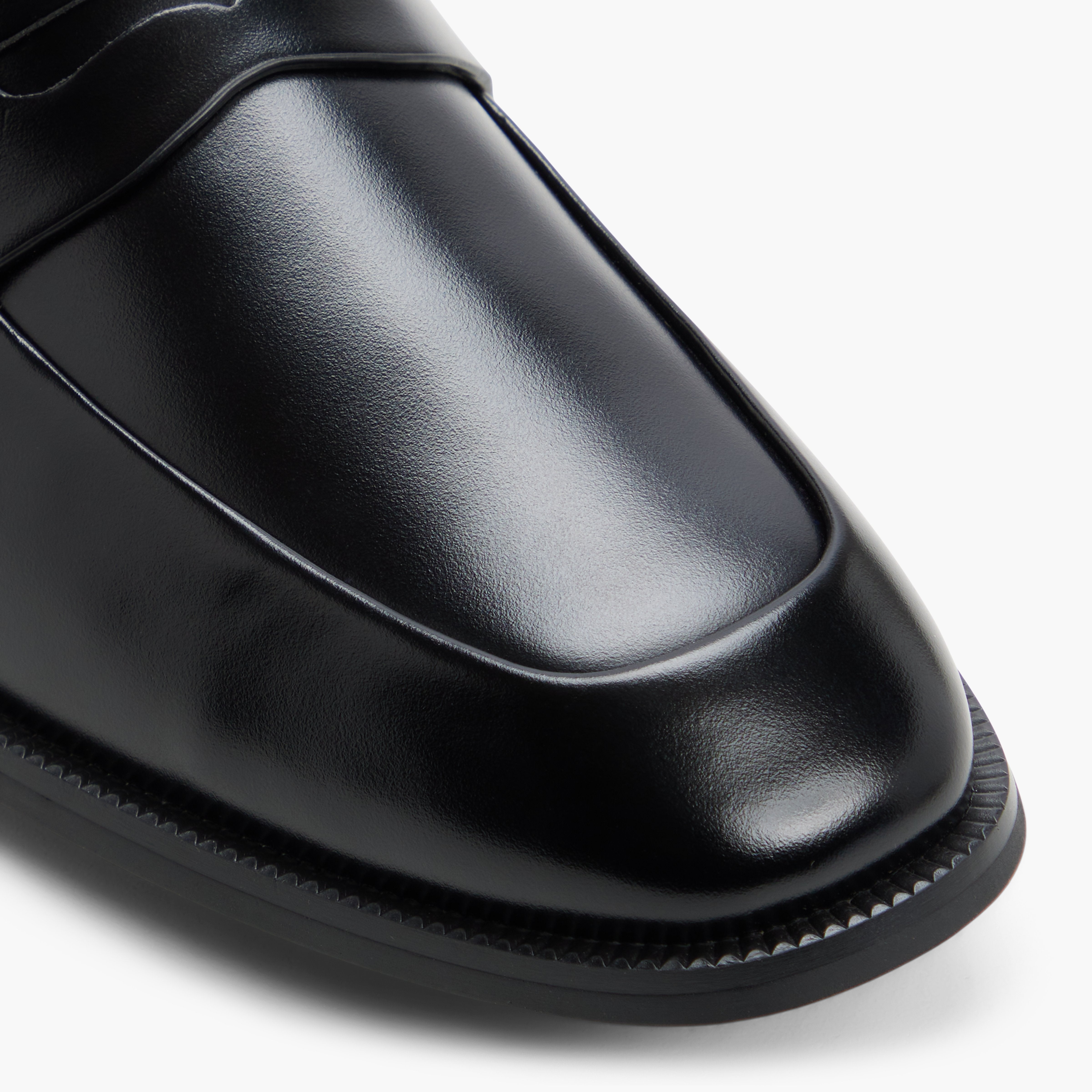 Thorpe \ Loafers