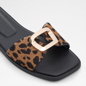 Tidella / Flat Sandals