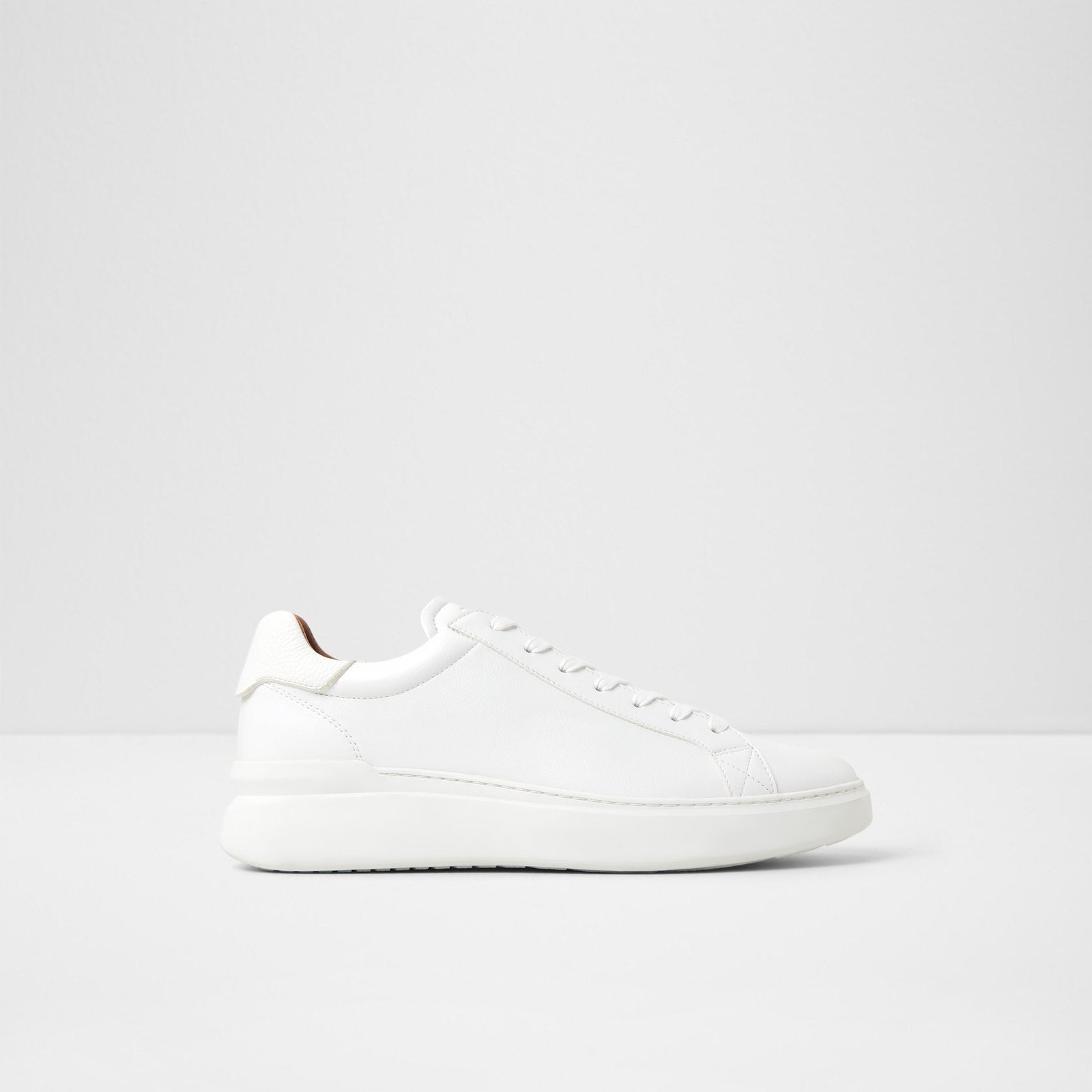 Toddy / Lace Ups