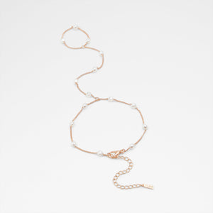 Toke / إكسسوارات