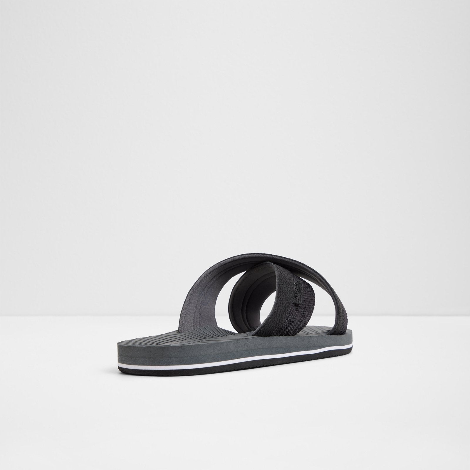Toti / Flat Sandals