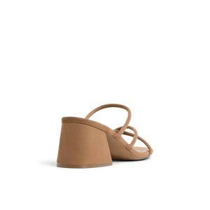 Tulumm / Heeled Sandals