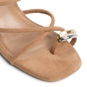 Tulumm / Heeled Sandals