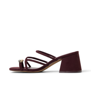 Tulumm / Heeled Sandals