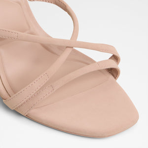 Velaia / Heeled Sandals
