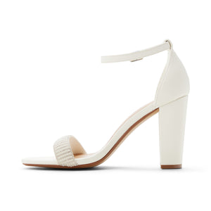 Veloura / Heeled Sandals