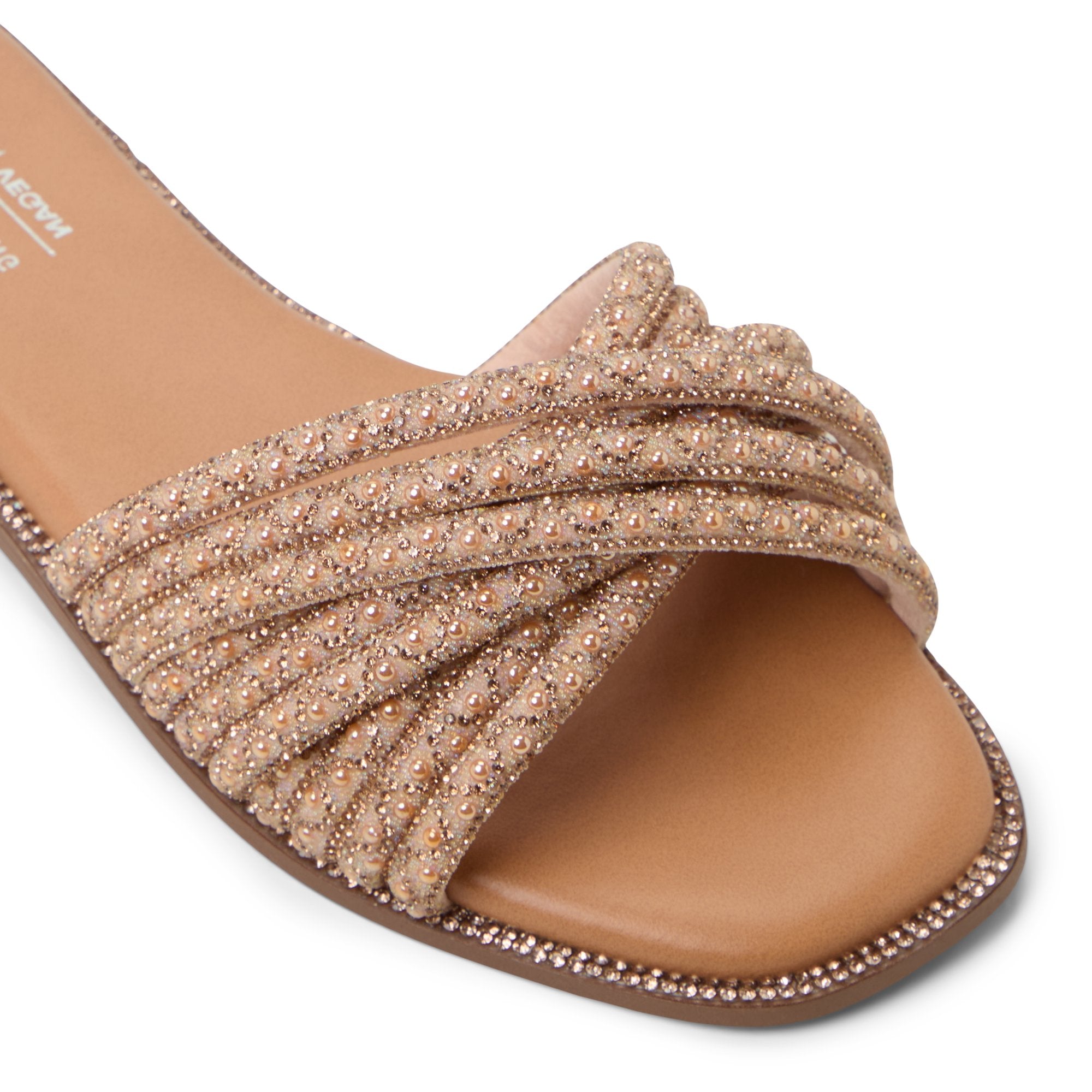Veronna  /  Flat Sandals