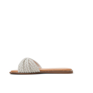 Veronna  /  Flat Sandals