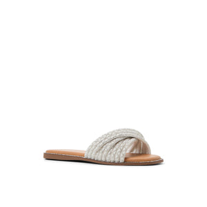 Veronna  /  Flat Sandals