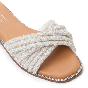 Veronna  /  Flat Sandals
