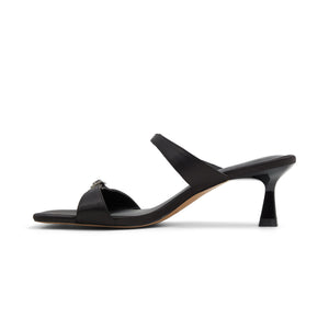 Viviennne / Heeled Sandals