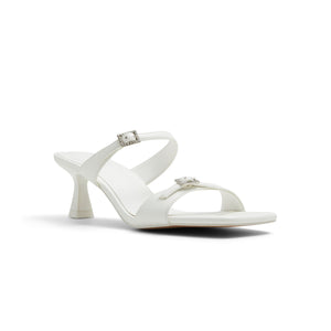 Viviennne / Heeled Sandals