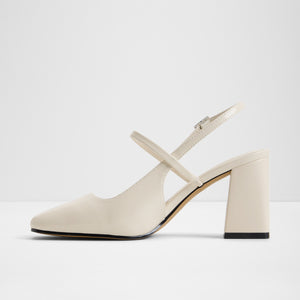 Weraweth / Heeled Shoes