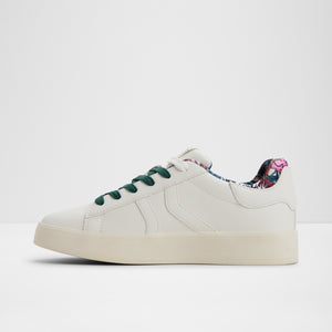 Whatisadam01 / Sneakers