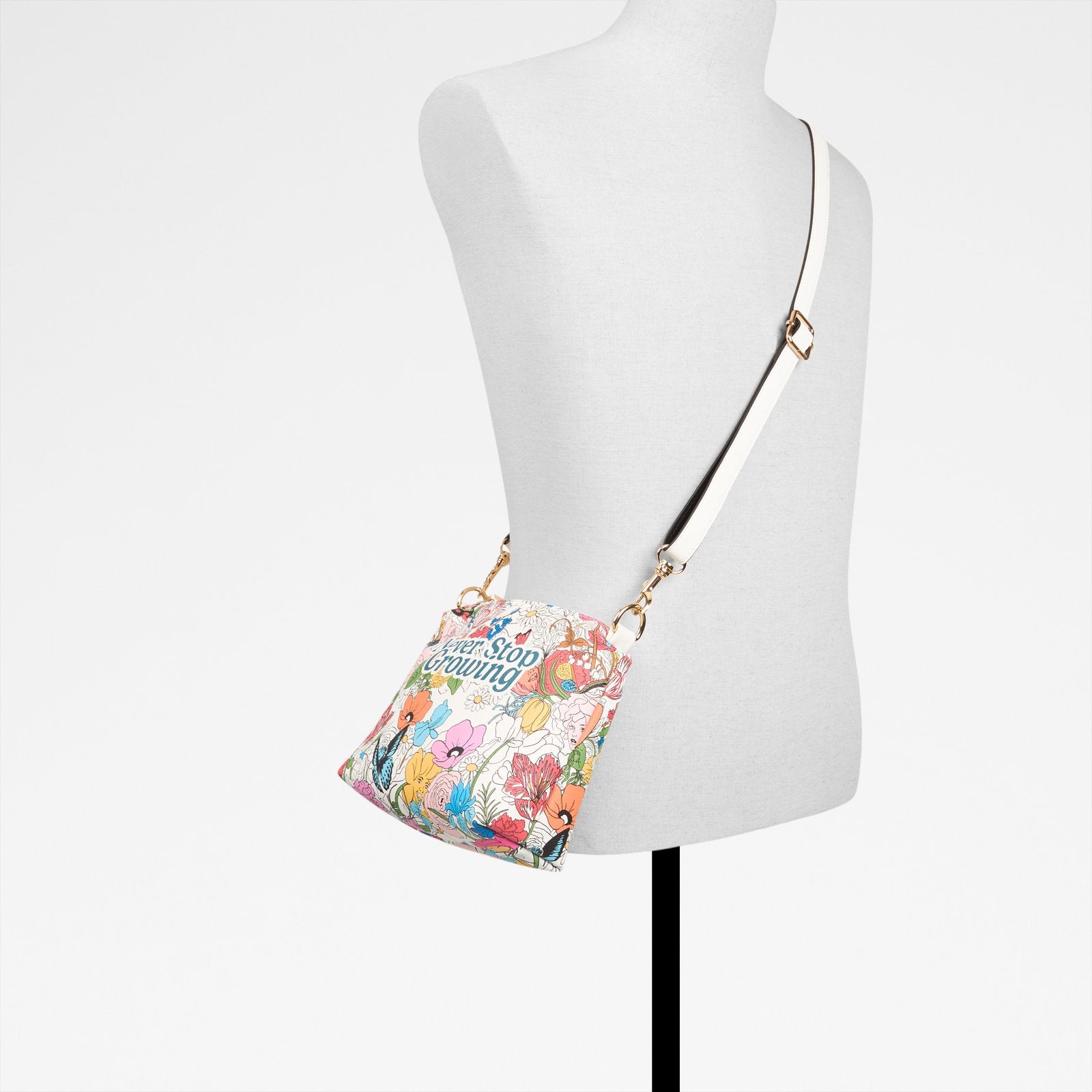 Whatisadam04 / Satchel